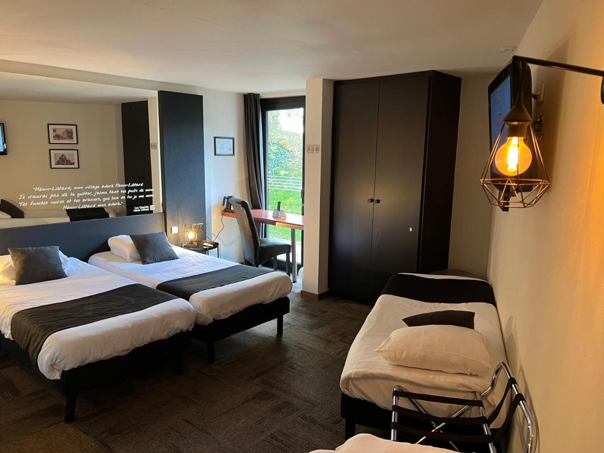 Logis Hotel Restaurant Des Acacias Lille Neuville En Ferrain 누빌엉페랑 외부 사진