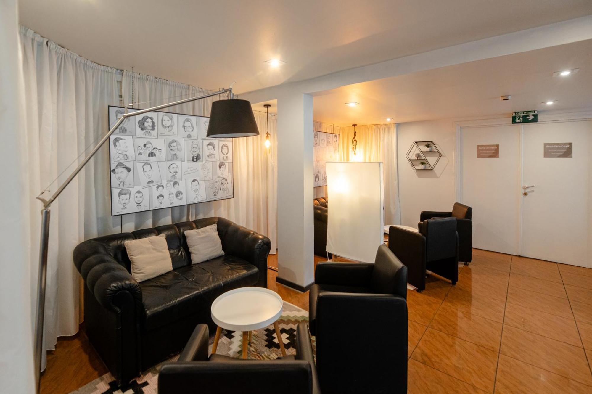 Logis Hotel Restaurant Des Acacias Lille Neuville En Ferrain 누빌엉페랑 외부 사진